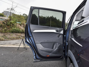 2022380TSI (q)AѾPro 6 ܇T