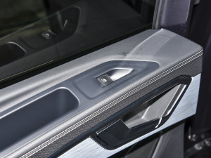 2022380TSI (q)AѾPro 6 ܇ƅ^(q)