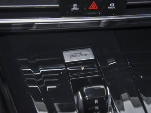 2022380TSI (q)AѾPro 6 п؅^(q)