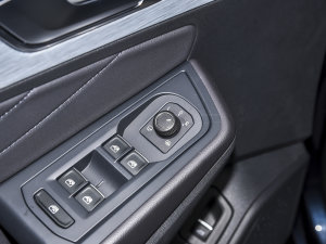 2022380TSI AѾPro 6 п؅^