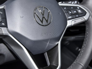 2022380TSI AѾPro 6 п؅^