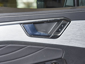 2022330TSI AѾ 7 п؅^