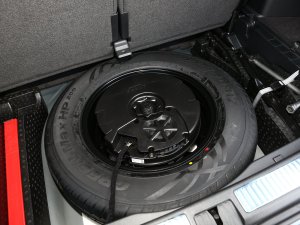 2022款530TSI 四驱旗舰胜境版Pro 7座 备胎