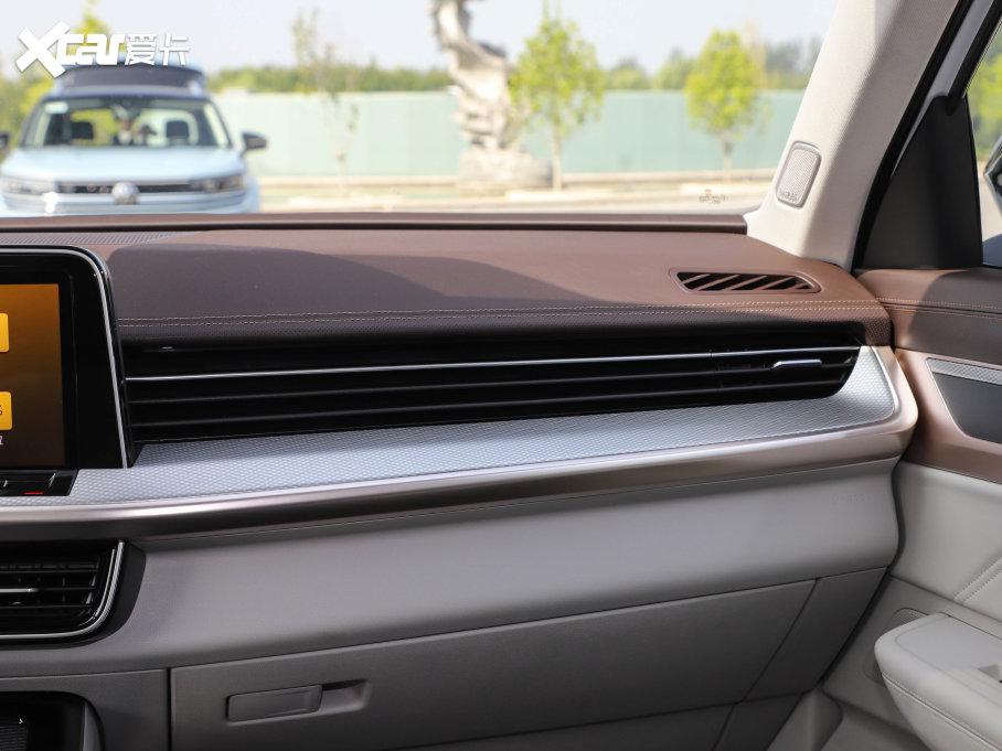 2023Ѳ 380TSI R-LineѲY