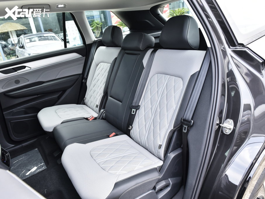 2023Ѳ 380TSI R-LineѲΰ