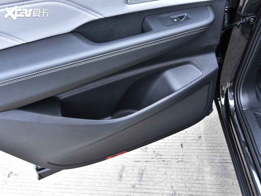 2023Ѳ 380TSI R-LineѲΰ