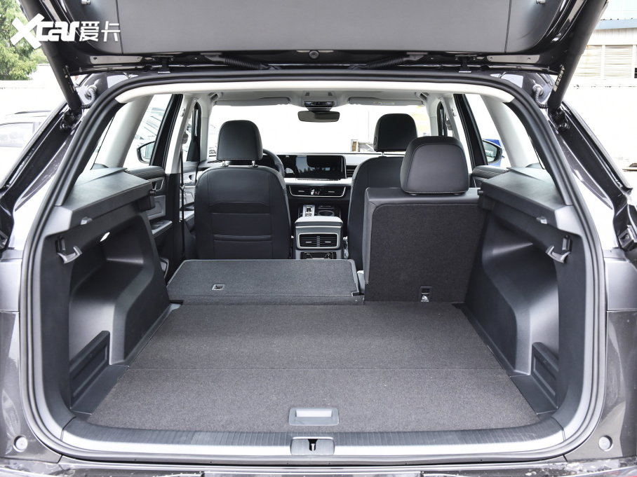 2023Ѳ 380TSI R-LineѲΰ