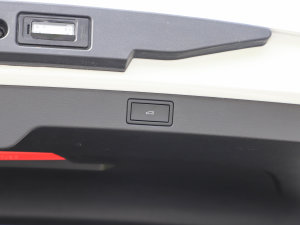 2023380TSI (q)R-LineѲY g