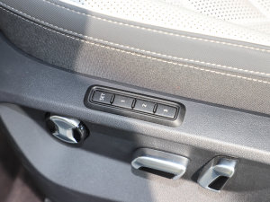 2023380TSI (q)R-LineѲY g