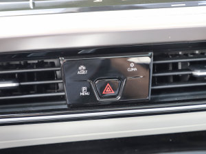 2023380TSI (q)R-LineѲY {(dio){(dio)(ji)