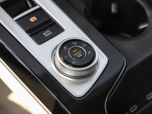 2023380TSI (q)R-LineѲY п؅^(q)