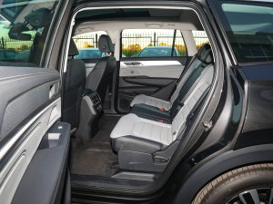 2023330TSI AѲݰ ſg