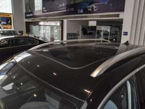 2023380TSI R-Lineװl ܇