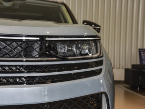 2023380TSI (q)R-Lineװl(f) (ji)^