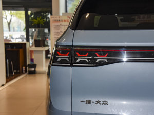 2023380TSI (q)R-Lineװl(f) (ji)^