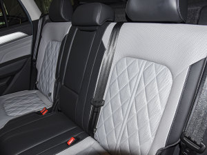 2023380TSI R-Lineװl g