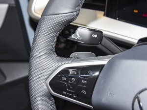 2023380TSI R-Lineװl п؅^