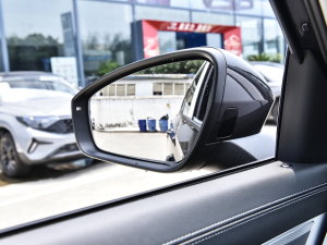 2023380TSI R-LineѲΰ ^