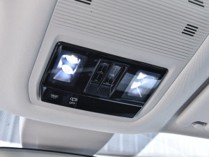 2023380TSI (q)R-LineѲΰ п؅^(q)