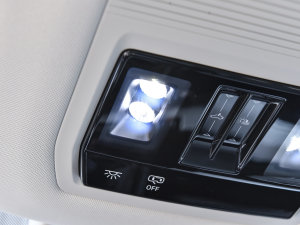 2023380TSI (q)R-LineѲΰ п؅^(q)