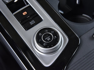 2023380TSI (q)R-LineѲΰ п؅^(q)