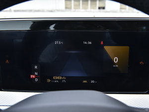 2023380TSI (q)R-LineѲΰ п؅^(q)