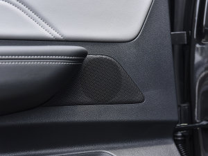 2023380TSI (q)R-LineѲΰ п؅^(q)