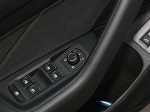 2023Ŀ 330TSI Ŀ п؅^