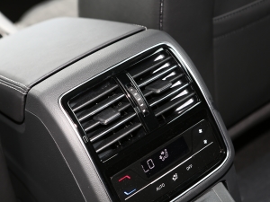 2023Ŀ 330TSI Ŀ п؅^