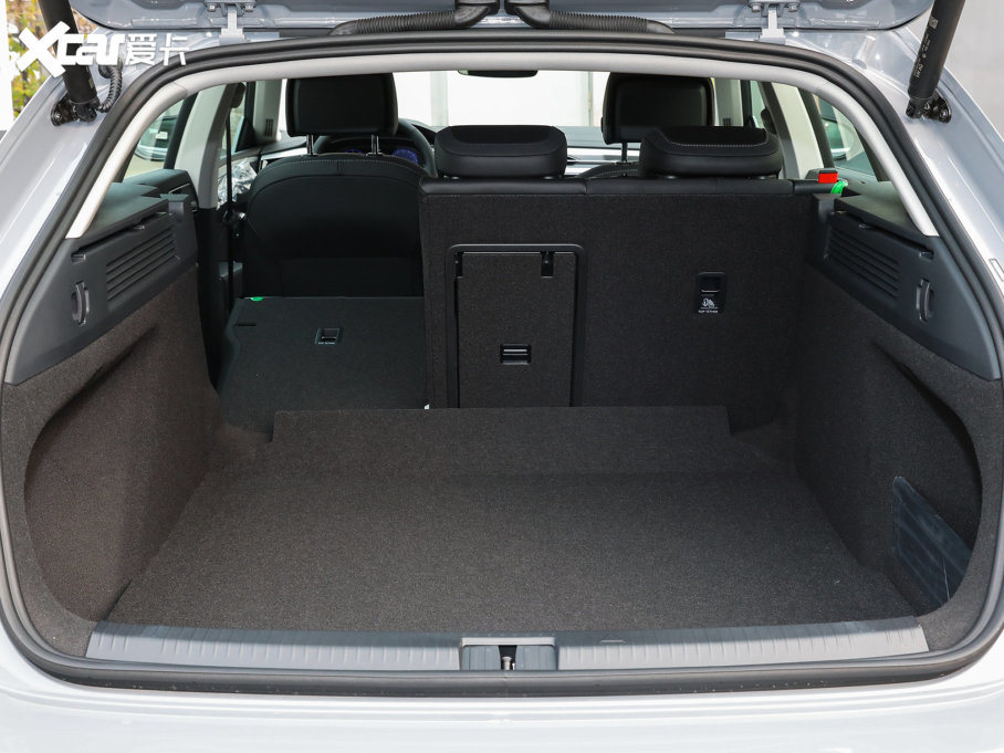 2023һ-CCCb܇ 380TSI Cİ