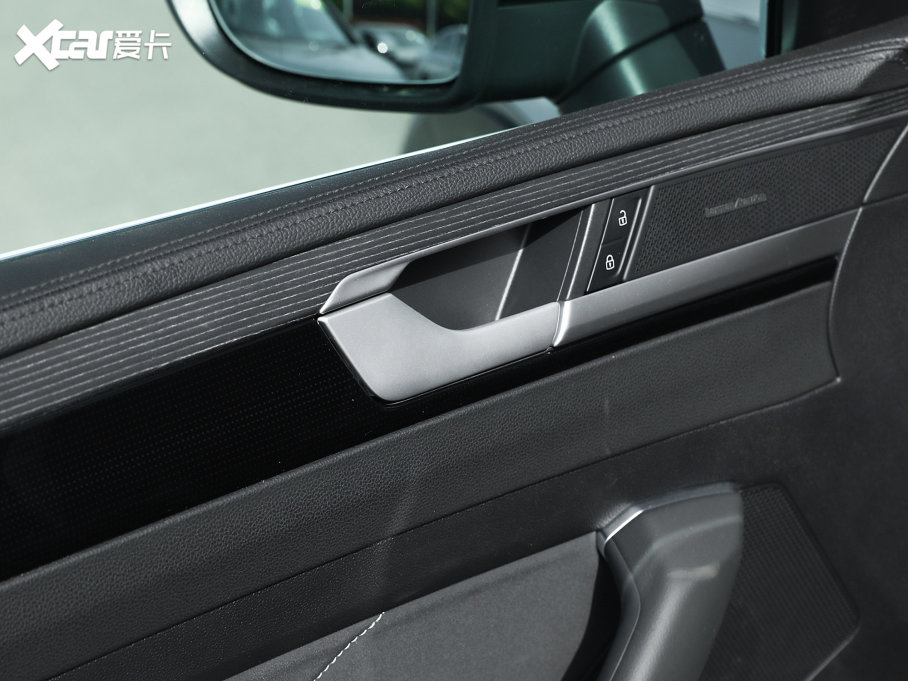 2023һ-CCCb܇ 380TSI CL