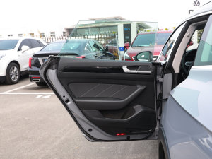2023款380TSI 猎心版 左后车门