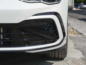 2023280TSI DSG R-Line Lite ^