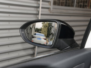 2023280TSI DSG R-Line Lite ^