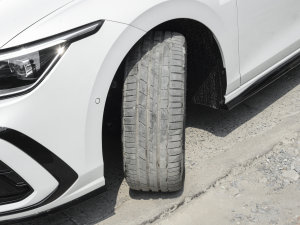 2023280TSI DSG R-Line Lite ^