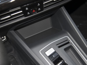 2023280TSI DSG R-Line Lite g