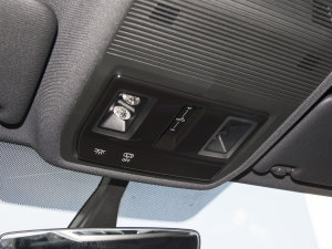 2023280TSI DSG R-Line Lite п؅^