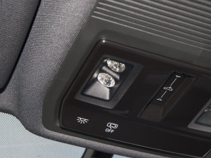 2023280TSI DSG R-Line Lite п؅^