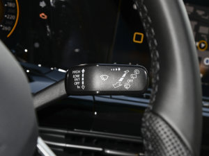 2023280TSI DSG R-Line Lite п؅^