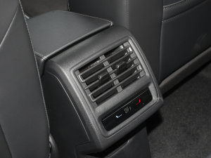 2023280TSI DSG R-Line Lite п؅^(q)