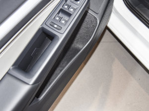 2023280TSI DSG Pro ǰTg