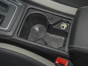 2023款改款 280TSI DSG Pro 前排杯架
