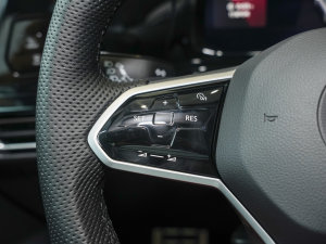 2023Ŀ 280TSI DSG R-Line Lite п؅^(q)