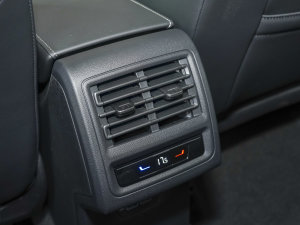 2023Ŀ 280TSI DSG R-Line Lite п؅^(q)