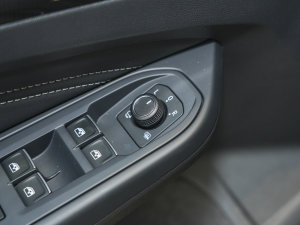 2023Ŀ 280TSI DSG R-Line Lite п؅^(q)