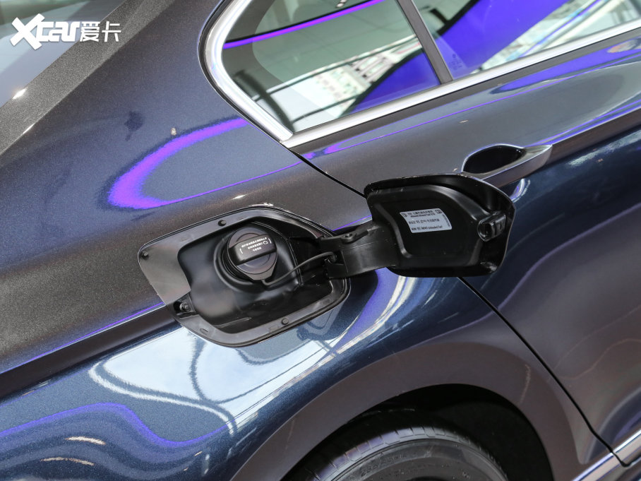 2023~v 200fvo 330TSI DSGA