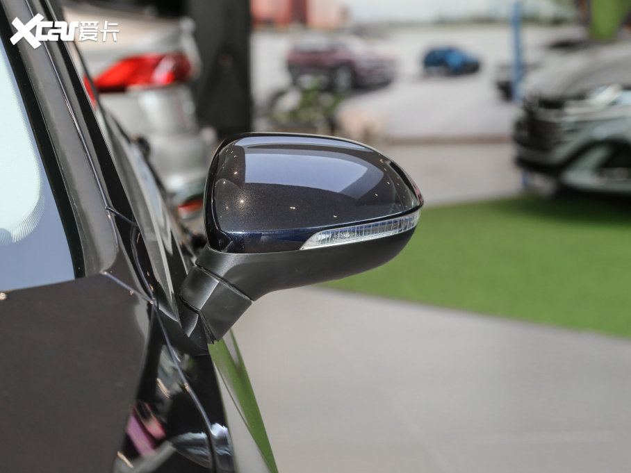 2023~v 200fvo 330TSI DSGA