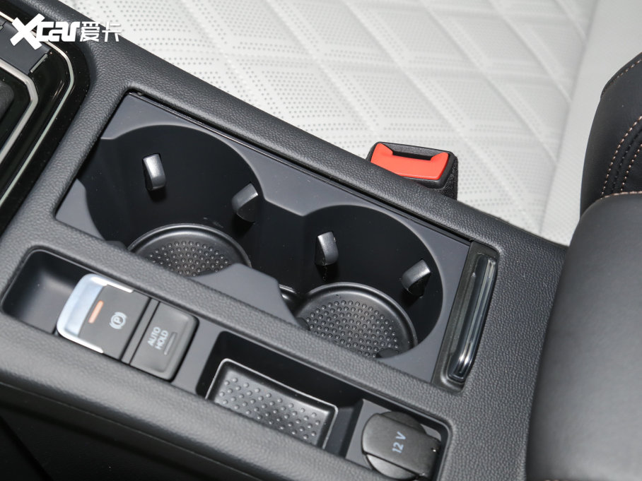 2023~v 200fvo 330TSI DSGA