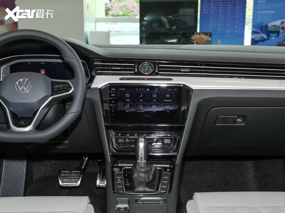 2023~v 200fvo 330TSI DSGA