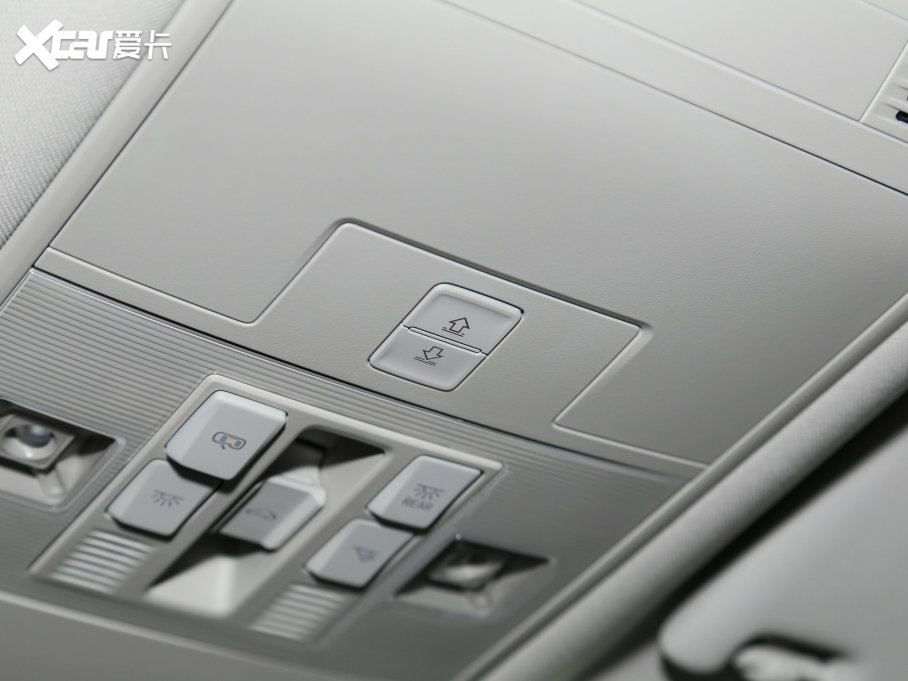 2023���~�v 200�f�v�o(j��)��� 330TSI DSG���A��